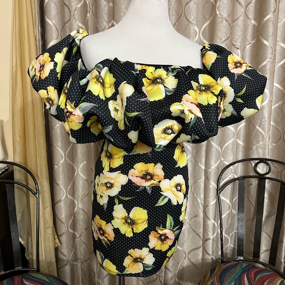 Elegant Floral Mini Dress - Black and Yellow